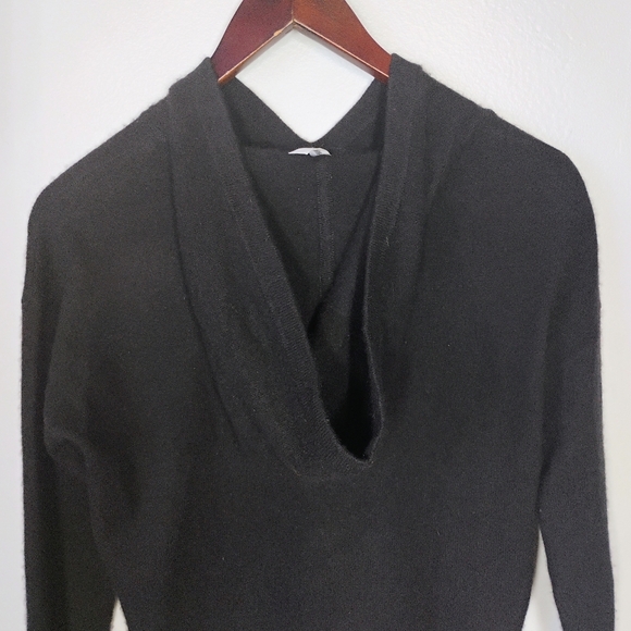 Van Winkle & Co Cashmere Hooded Sweater Womens Small Black Casual Closet Staple - Picture 5 of 10